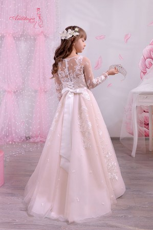 001_miss_elizabeth_2